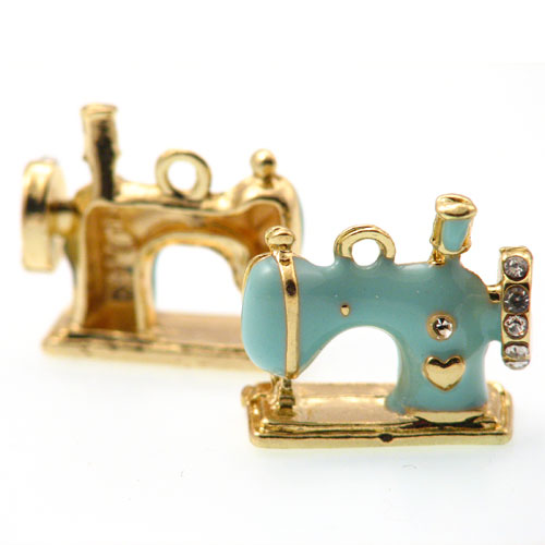Privjesak Šivača mašina 13x16x6 mm,EM1