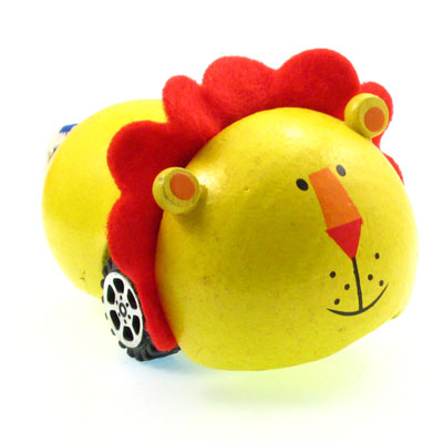 Drvena igračka "Lav na kotačima"