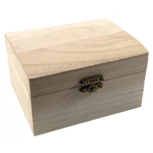Škrinjica drvena 12,8x7,4x10,2 cm