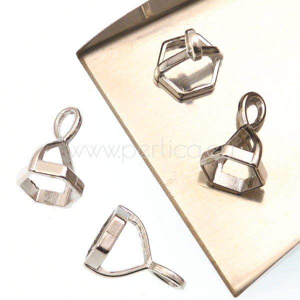 Privjesak hexagon 16,5x12x10 mm, unut.pr.9x9mm,2 kom, boja:platina OP3