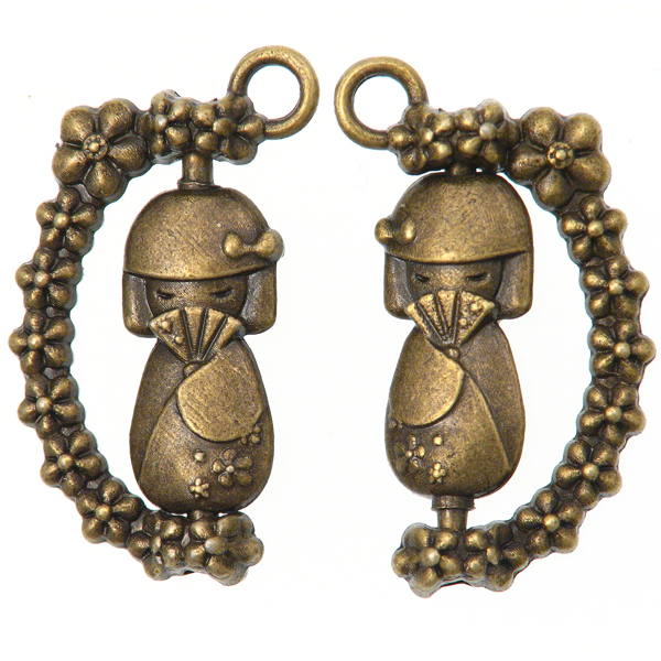 Privjesak Kokeshi 26x14x5 mm, 2 kom, MD6
