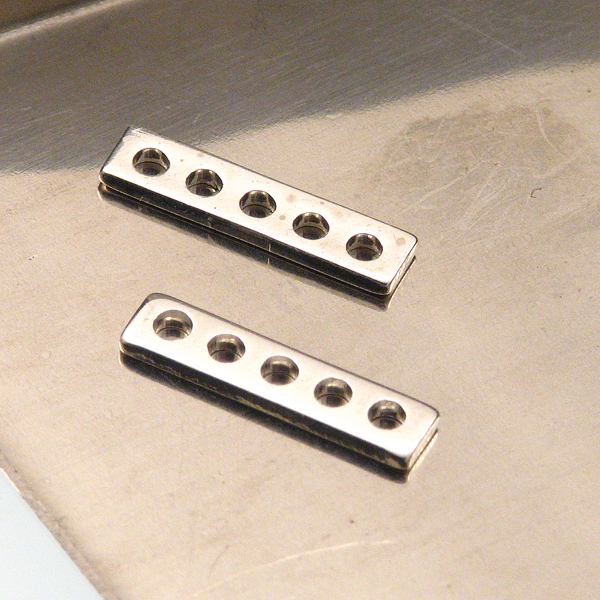 Razdjelnik 13 mm za 5 niz. posrebren, 8 kom, MD37